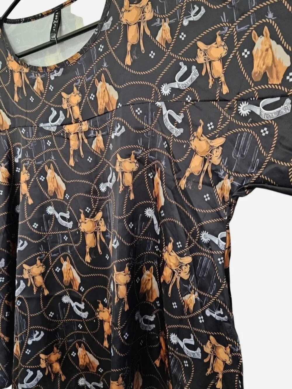 Two Fly Black & tan western print cowboy Cowgirl Short Sleeve Blouse Womens S/M - Picture 4 of 8